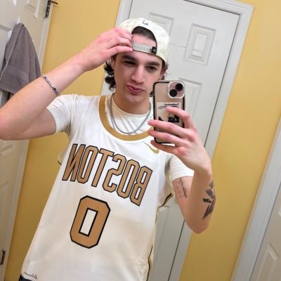 notorlouslT's profile picture
