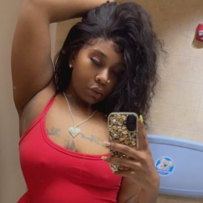 SquishyMarie55's profile picture