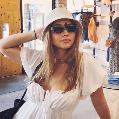 t ⛧'s profile picture