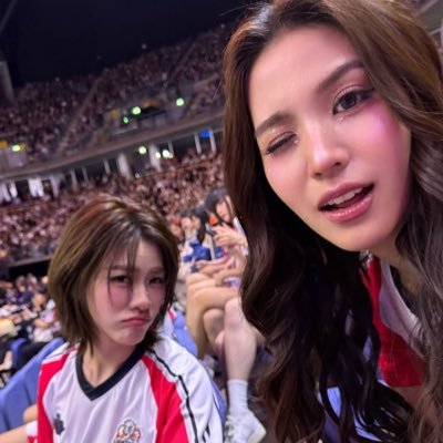 beccsrcha_'s profile picture