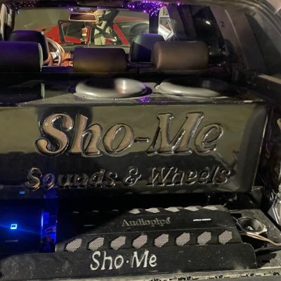 iloveneck1's profile picture