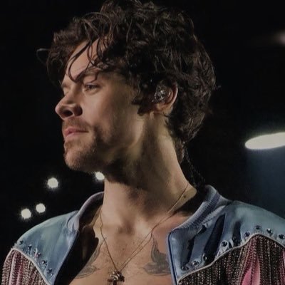 Val ❯❯❯❯❯'s profile picture