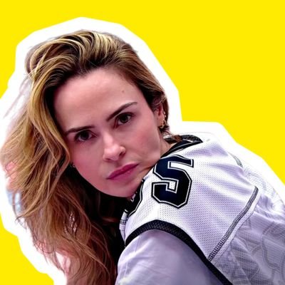 Carola Renault 🧙‍♀️🥂's profile picture