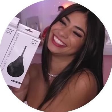 trolaniela's profile picture
