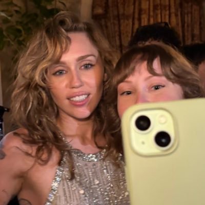 rosie's profile picture