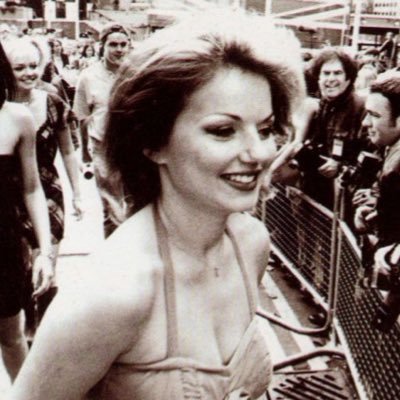 julia's profile picture