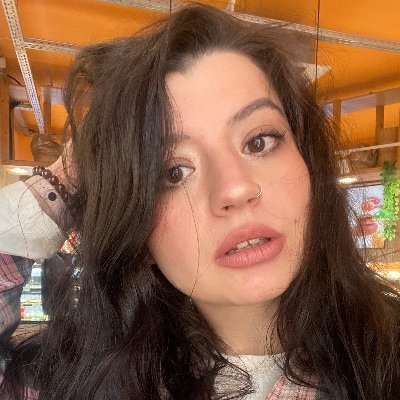 SashaMakesMagic's profile picture