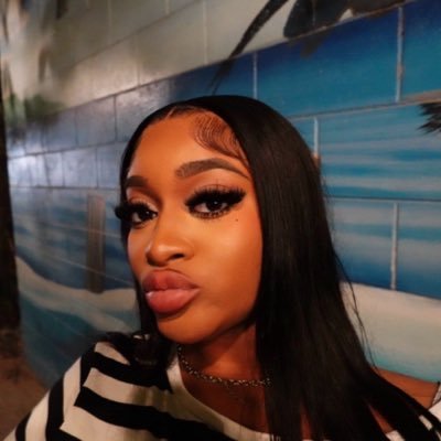 riasofinee's profile picture