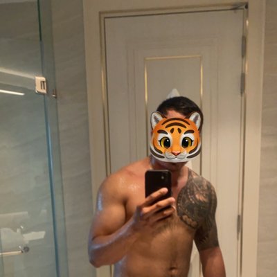konmook7's profile picture