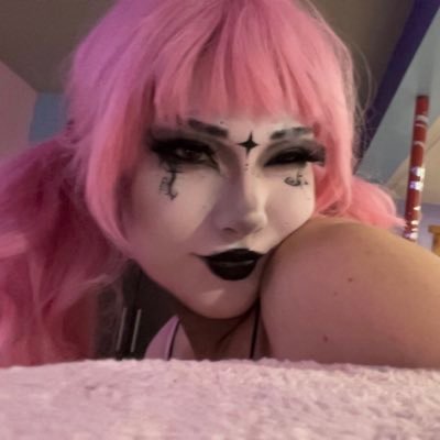 pitiful_rose's profile picture
