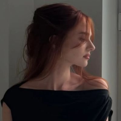 b.'s profile picture