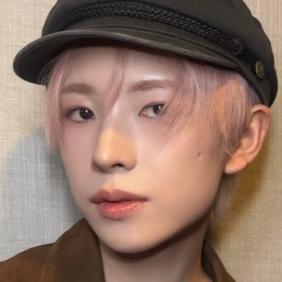 awe's profile picture