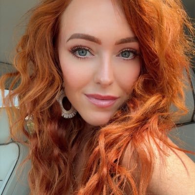 Blushing Dakota's profile picture