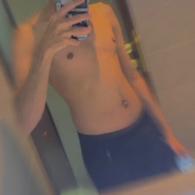 r_imn0's profile picture