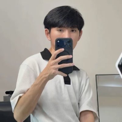 me's profile picture