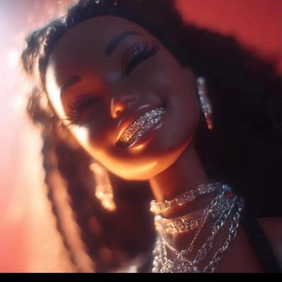 ElegantlyLahna's profile picture