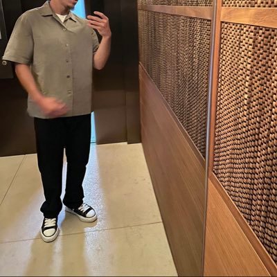 F2's profile picture