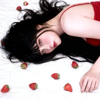 LinlinaNik42125's profile picture