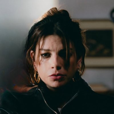 Emma Updates's profile picture