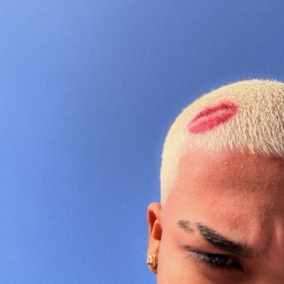 carterneverleft's profile picture