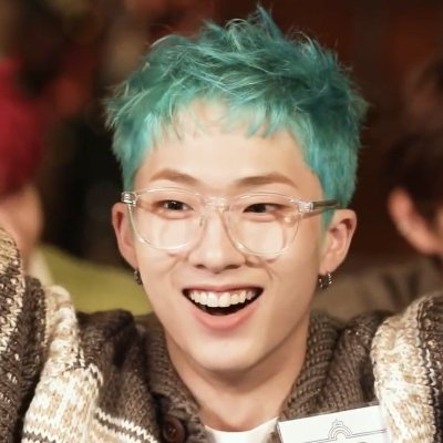 girl jiung's profile picture