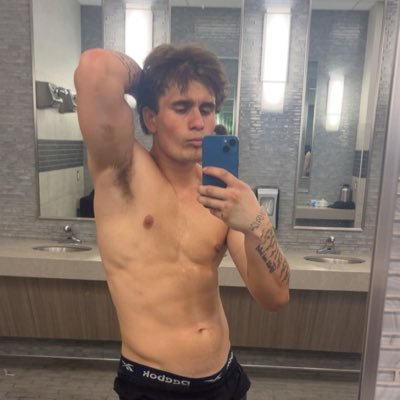 MASTER WOOD's profile picture