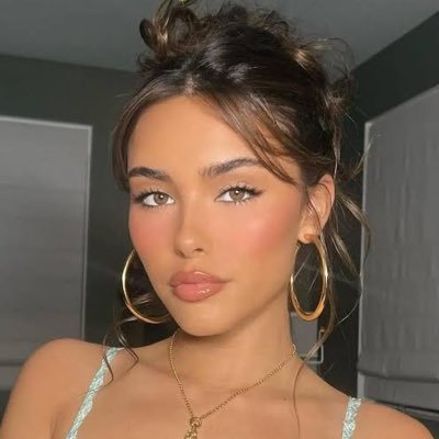 VIRELLEMOON's profile picture