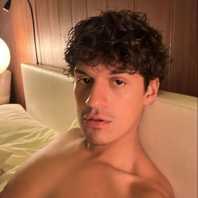 tiago sem h's profile picture