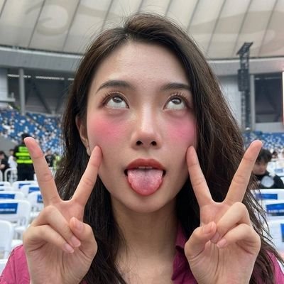 lmlmlm31022612's profile picture