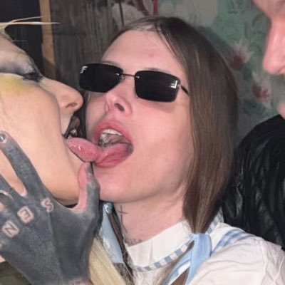 amber waves's profile picture