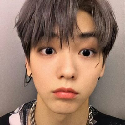 nix loves hueningkai's profile picture