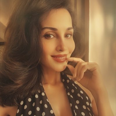 Flora_Saini's profile picture