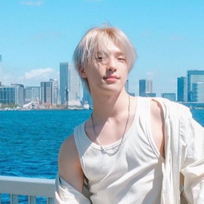 lunavia🌙🎗️'s profile picture