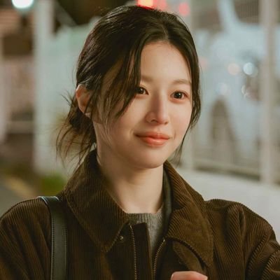 Adri 🚦🪓 Byeon Eun A's writing assistant 🍀🧟♀️'s profile picture