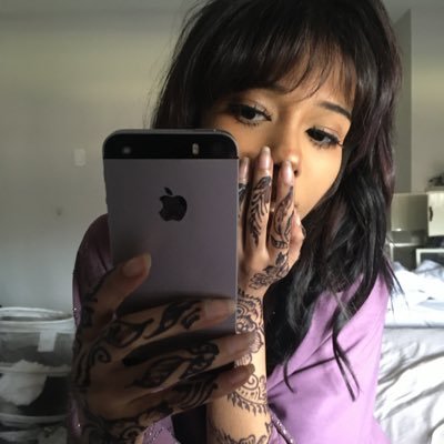 mayaspacee's profile picture