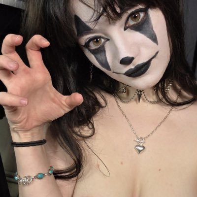 horrorwhore420's profile picture
