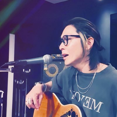 THE YARA × 屋良朝幸's profile picture