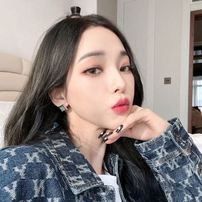 airinamine's profile picture