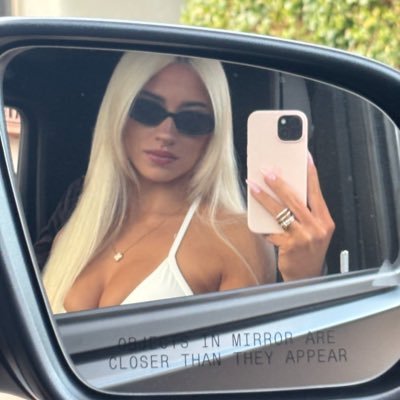 slutytsgurllll's profile picture