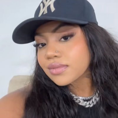 THEPRETTYCAPRIC's profile picture