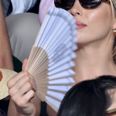 jodie comer’s fan's profile picture