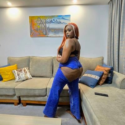 Rozeizmyname's profile picture