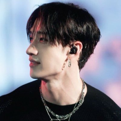 f's profile picture