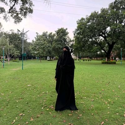 AnOsh Fatima (بگڑی رئیس زادی)'s profile picture