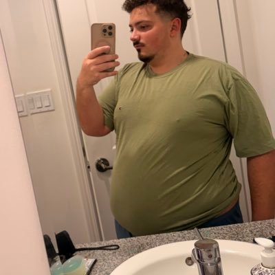 DrewBellymore's profile picture