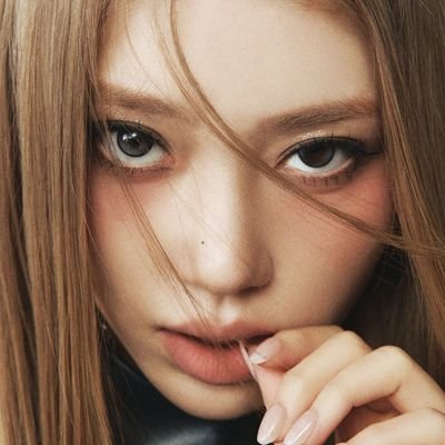 shen xiaoting pics 🦌's profile picture