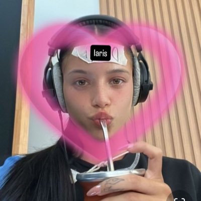 laris's profile picture