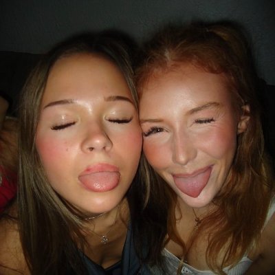 TwinSisters_0's profile picture