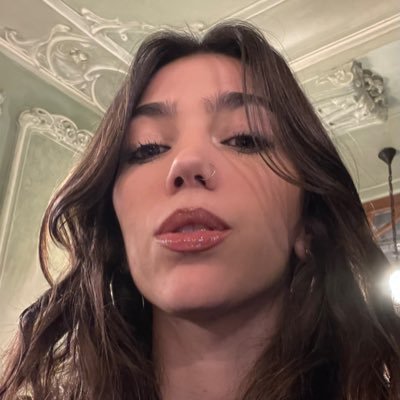 vera's profile picture