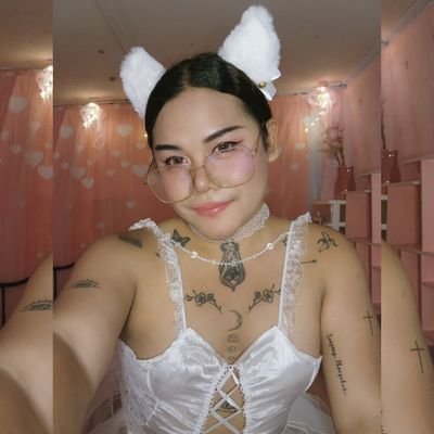 หมูใส่แว่น~🐷(แอคล็อค 100.-)'s profile picture